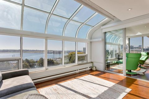 Photo 15 at 803E - 460 Queens Quay Way W, Waterfront Communities C1, Toronto