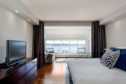Photo 17 at 803E - 460 Queens Quay Way W, Waterfront Communities C1, Toronto