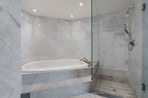 Photo 22 at 803E - 460 Queens Quay Way W, Waterfront Communities C1, Toronto