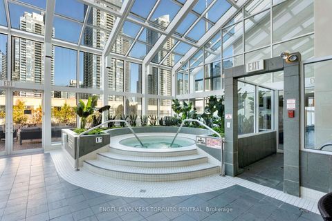 Photo 29 at 803E - 460 Queens Quay Way W, Waterfront Communities C1, Toronto