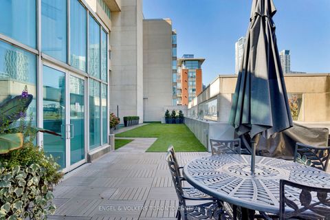 Photo 32 at 803E - 460 Queens Quay Way W, Waterfront Communities C1, Toronto