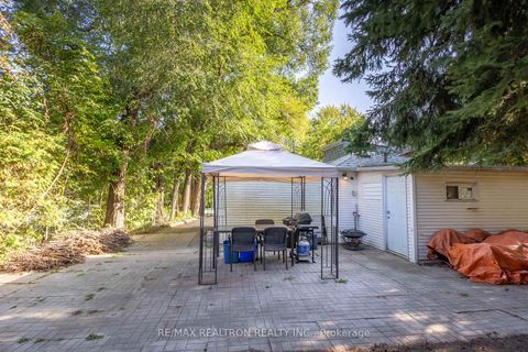 Photo 6 at 520 North Lake Road, Oak Ridges Lake Wilcox, Richmond Hill Photo 6 at 520 North Lake Road, Oak Ridges Lake Wilcox, Richmond Hill