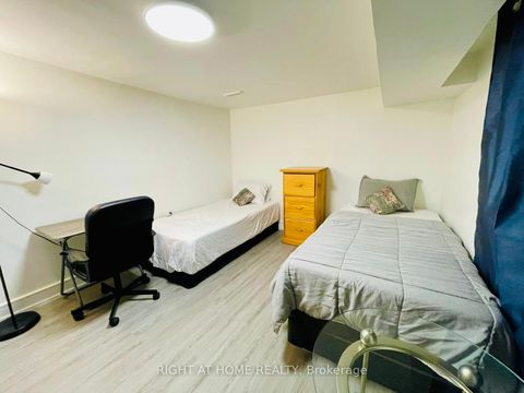 Photo 31 at 174 Aylesworth Avenue, Cliffside, Toronto