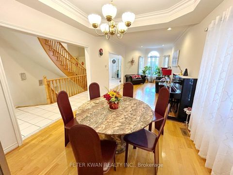 Photo 8 at 231 Pinewood Drive, Yorkhill, Vaughan