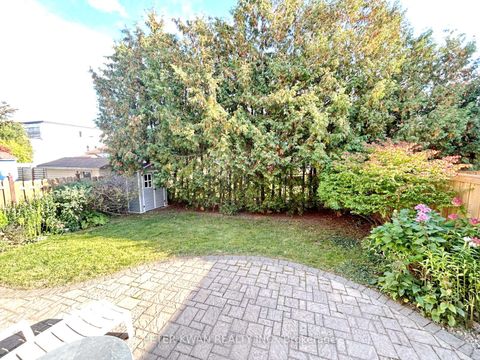 Photo 39 at 231 Pinewood Drive, Yorkhill, Vaughan