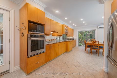 Photo 14 at 223 Riverside Drive, Swansea, Toronto