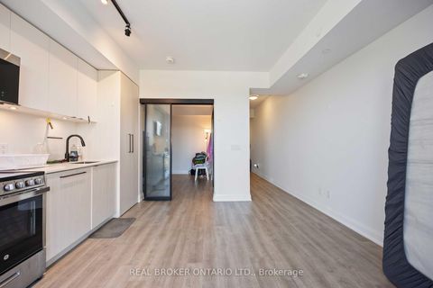 Photo 9 at 705 - 2369 Danforth Avenue, Danforth, Toronto