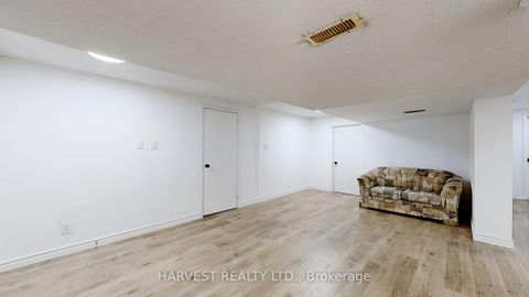 Photo 24 at 47 Commons Drive, Sullivan, Toronto