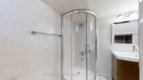 Photo 28 at 47 Commons Drive, Sullivan, Toronto