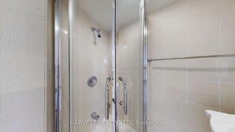 Photo 34 at 47 Commons Drive, Sullivan, Toronto