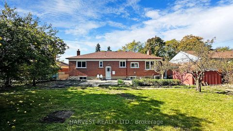 Photo 35 at 47 Commons Drive, Sullivan, Toronto