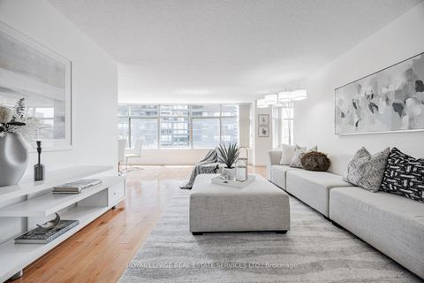 Photo 15 at 501 - 900 Yonge Street, Annex, Toronto