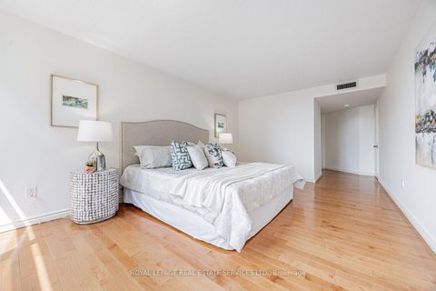 Photo 17 at 501 - 900 Yonge Street, Annex, Toronto