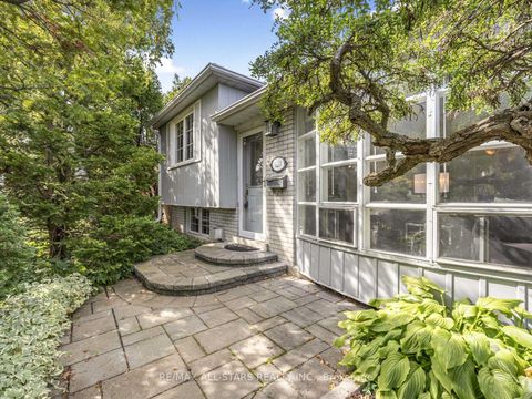 Photo 1 at 220 Catalina Drive, Guildwood, Toronto