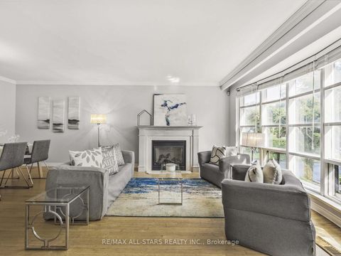 Photo 6 at 220 Catalina Drive, Guildwood, Toronto
