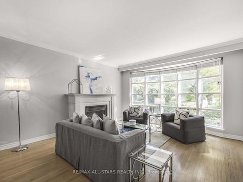 Photo 7 at 220 Catalina Drive, Guildwood, Toronto