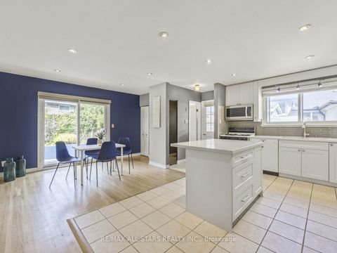 Photo 14 at 220 Catalina Drive, Guildwood, Toronto