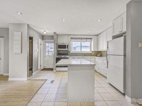 Photo 15 at 220 Catalina Drive, Guildwood, Toronto
