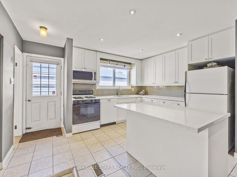 Photo 16 at 220 Catalina Drive, Guildwood, Toronto