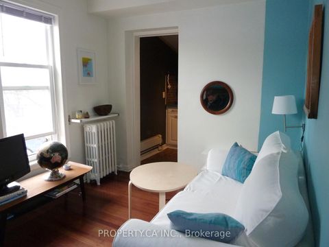 Photo 14 at 22 Brad Street, Junction Area, Toronto
