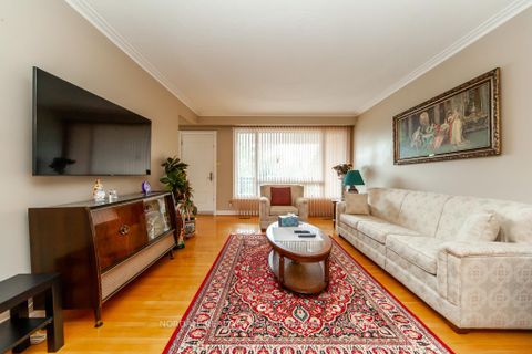 Photo 6 at 288 Hullmar Drive, Black Creek, Toronto