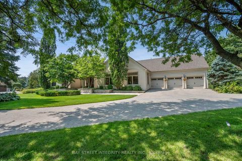 Photo 1 at 12 Alm Court, Aurora Estates, Aurora Photo 1 at 12 Alm Court, Aurora Estates, Aurora