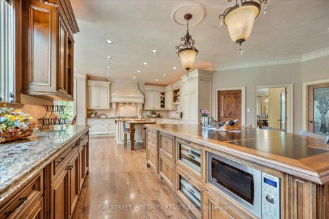 Photo 9 at 12 Alm Court, Aurora Estates, Aurora Photo 9 at 12 Alm Court, Aurora Estates, Aurora