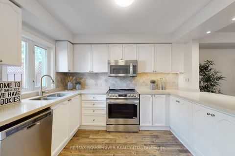 Photo 9 at 20 Rodeo Court, Newtonbrook West, Toronto
