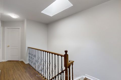 Photo 18 at 20 Rodeo Court, Newtonbrook West, Toronto
