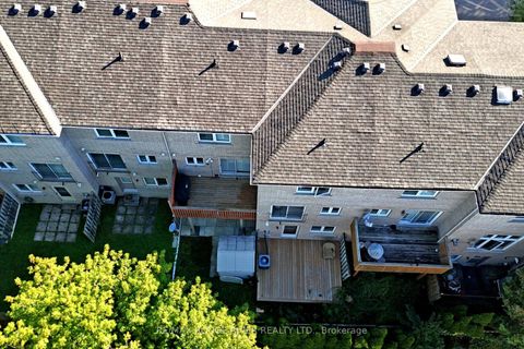 Photo 39 at 20 Rodeo Court, Newtonbrook West, Toronto