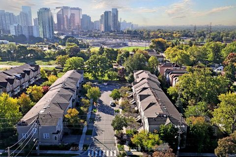 Photo 42 at 20 Rodeo Court, Newtonbrook West, Toronto