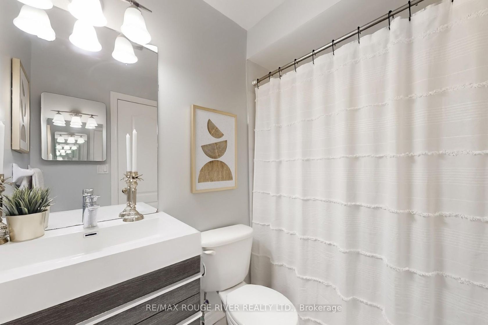 Photo 22 at 20 Rodeo Court, Newtonbrook West, Toronto Photo 22 at 20 Rodeo Court, Newtonbrook West, Toronto