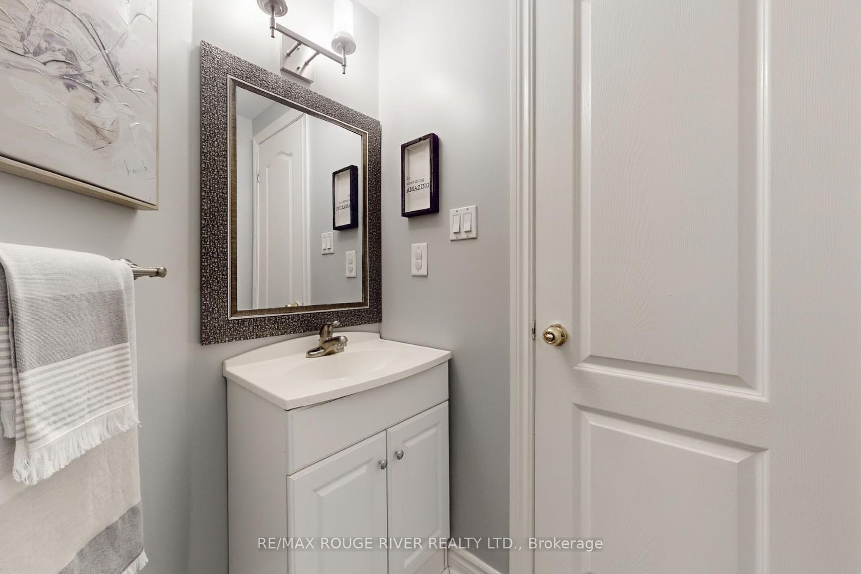 Photo 35 at 20 Rodeo Court, Newtonbrook West, Toronto Photo 35 at 20 Rodeo Court, Newtonbrook West, Toronto