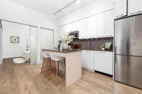 Photo 12 at 301 - 9471 Yonge Street, Observatory, Richmond Hill