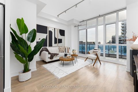 Photo 13 at 301 - 9471 Yonge Street, Observatory, Richmond Hill