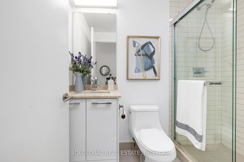 Photo 25 at 301 - 9471 Yonge Street, Observatory, Richmond Hill