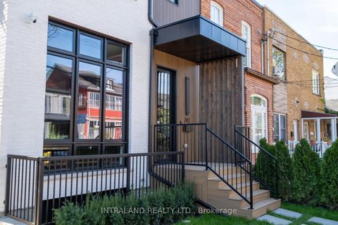 Photo 1 at 741 Richmond Street W, Niagara, Toronto