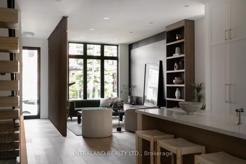 Photo 4 at 741 Richmond Street W, Niagara, Toronto