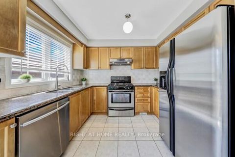 Photo 5 at 108 King William Crescent, Langstaff, Richmond Hill