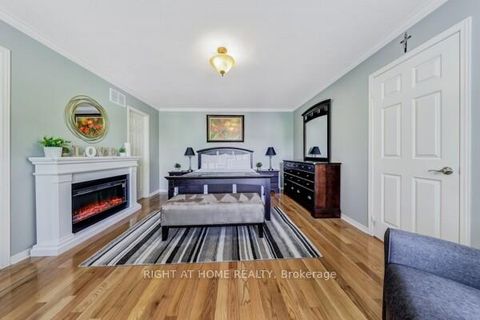 Photo 10 at 108 King William Crescent, Langstaff, Richmond Hill