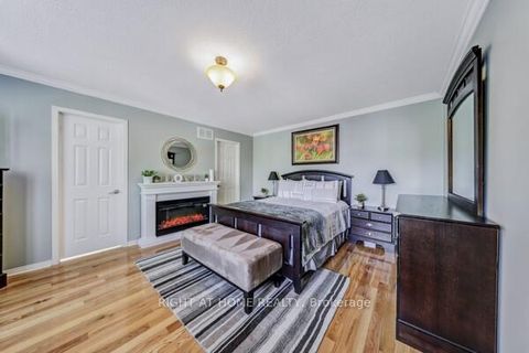 Photo 11 at 108 King William Crescent, Langstaff, Richmond Hill
