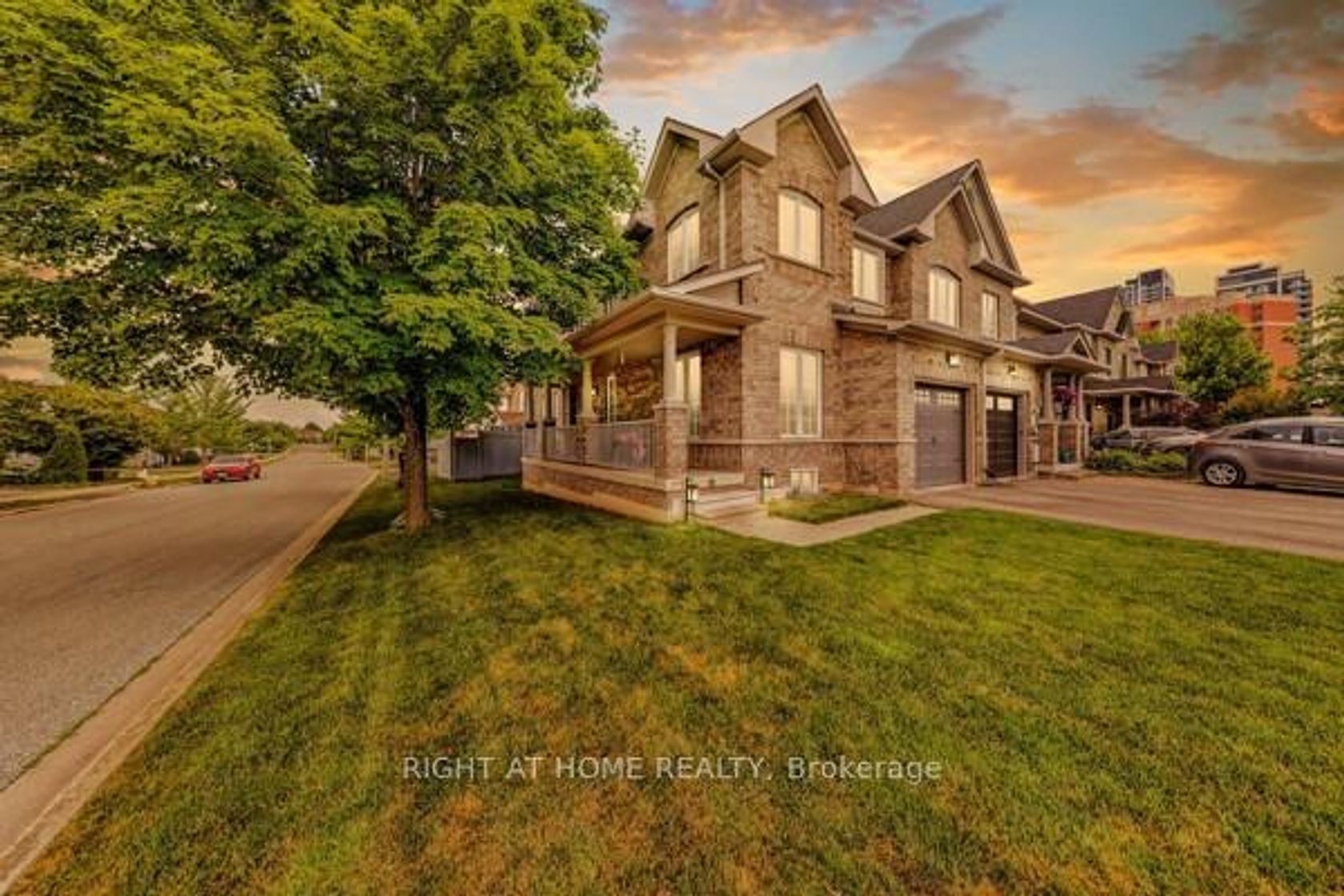 108 King William Crescent, Langstaff, Richmond Hill 