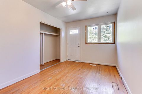Photo 13 at 40 Kitimat Crescent, Aurora Heights, Aurora