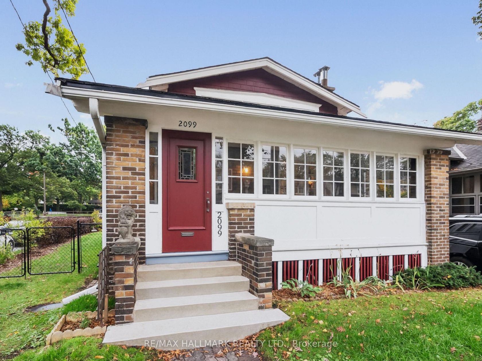 2099 Gerrard Street E, Danforth, Toronto 