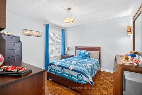 Photo 30 at 16 Woodland Trail Court, Islington Woods, Vaughan