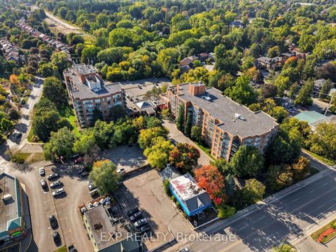 Photo 29 at 111 - 14924 Yonge Street, Aurora Highlands, Aurora