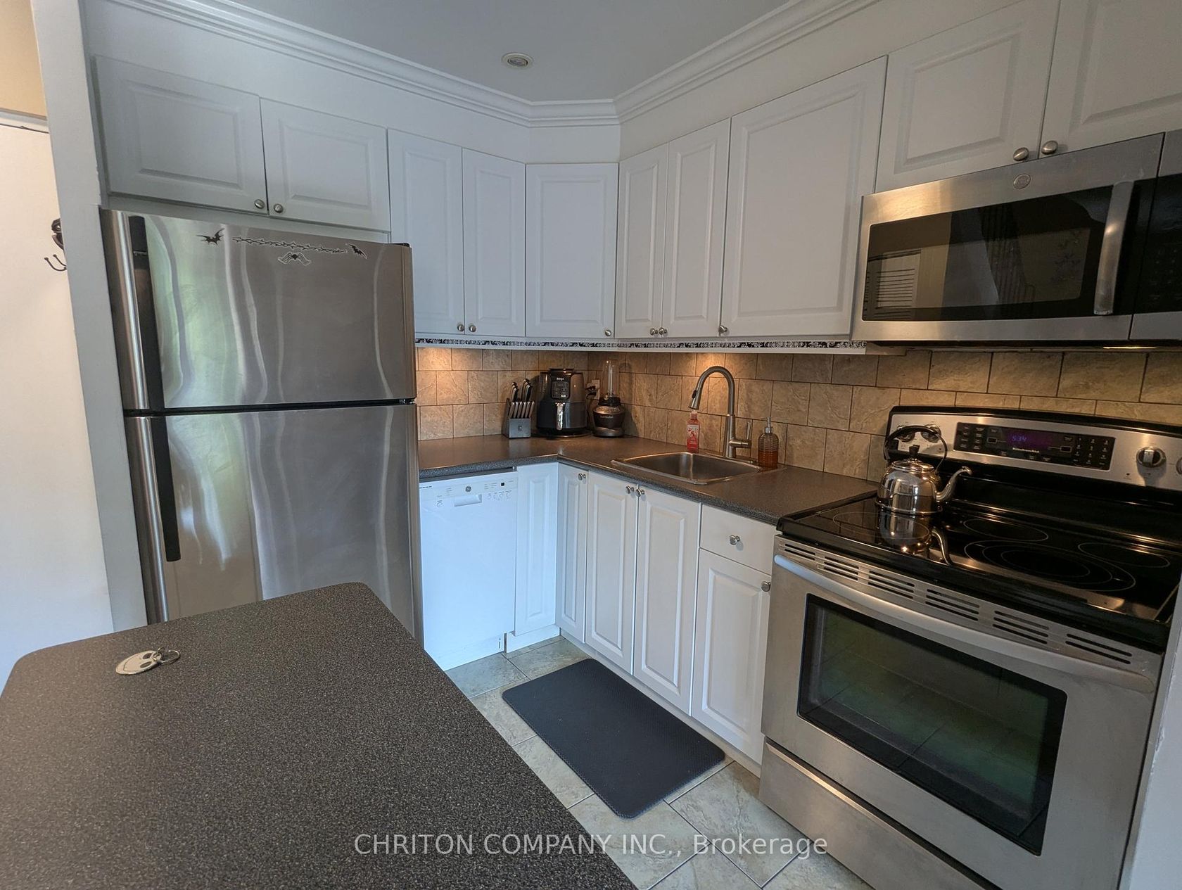 122 - 2001 Bonnymede Drive, Clarkson, Mississauga 