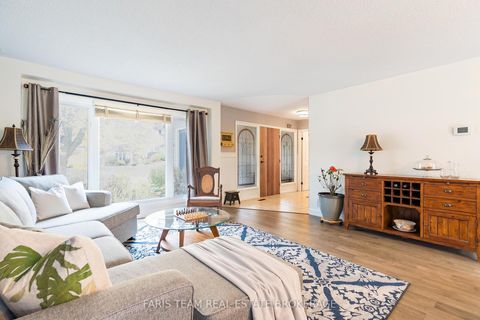 Photo 9 at 27 Garrett Crescent, North Shore, Barrie