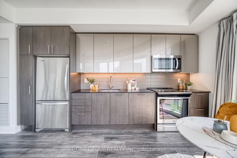 Photo 11 at 2102 - 403 Church Street, Yonge Corridor, Toronto Photo 11 at 2102 - 403 Church Street, Yonge Corridor, Toronto