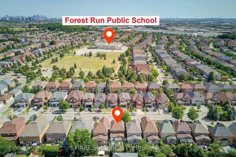 Photo 4 at 40 Tuscana Boulevard, Patterson, Vaughan